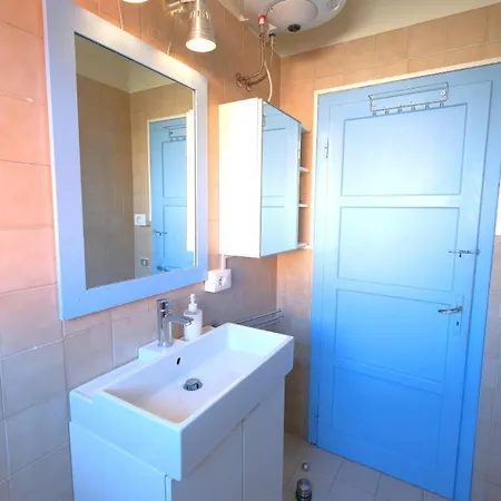 Apartment Casa Rossa Tre In Centro