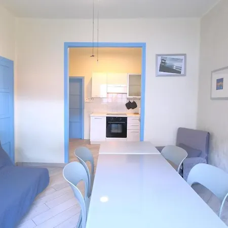 Casa Rossa Tre In Centro Apartment *