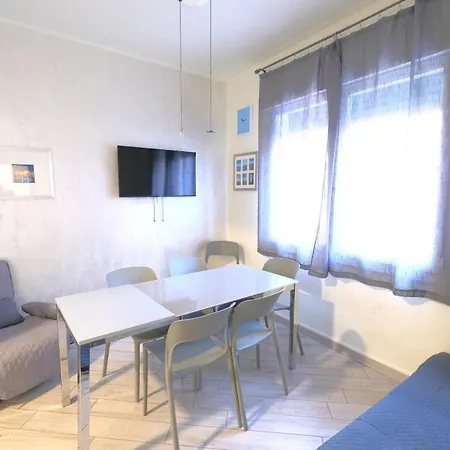 Apartment Casa Rossa Tre In Centro Lido di Jesolo