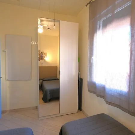 Casa Rossa Tre In Centro Apartment *