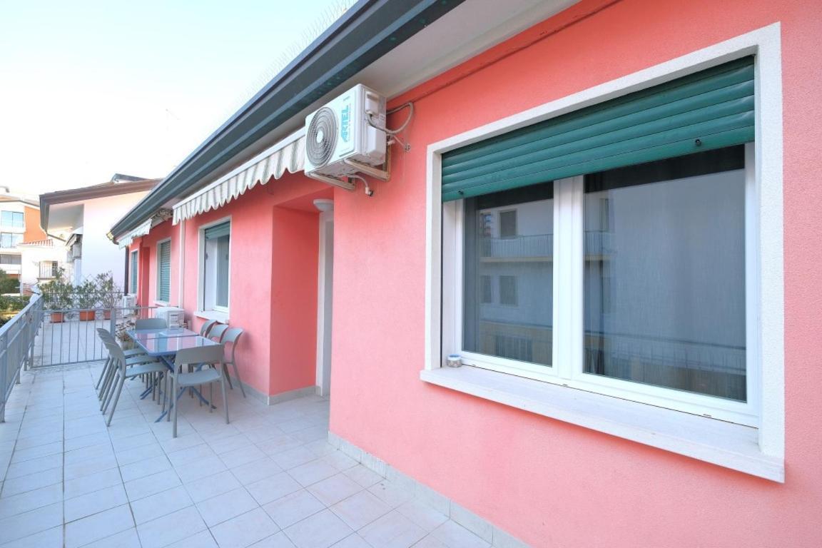 Casa Rossa Tre In Centro Lido di Jesolo